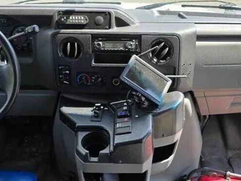 Used 2011 Ford E-450 and Econoline 450 Super Duty w/ Shuttle Bus Prep Pkg image 13