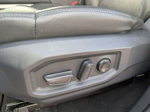 Used 2023 Toyota Tundra Limited w/ Power Package image 5