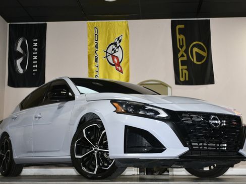 Used 2023 Nissan Altima 2.5 SR FWD image 83