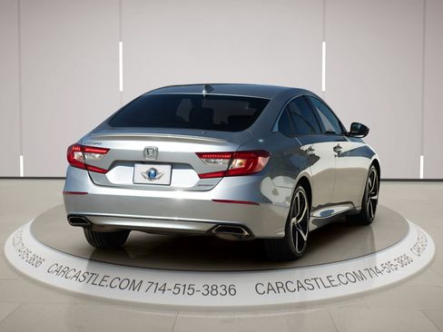 Used 2018 Honda Accord Sport image 6