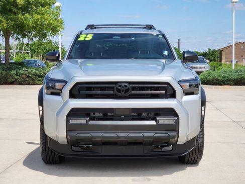 Used 2025 Toyota 4Runner SR5 AWD/4WD image 2