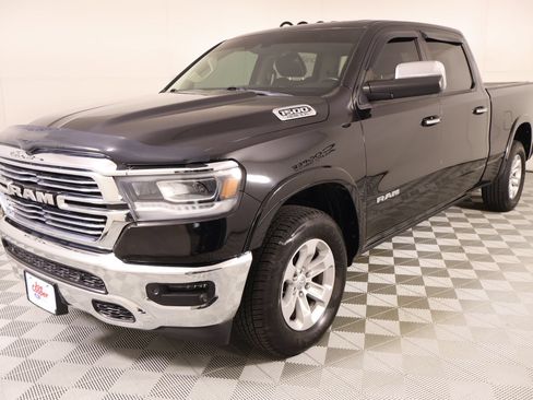 Used 2019 RAM 1500 Laramie AWD/4WD image 11