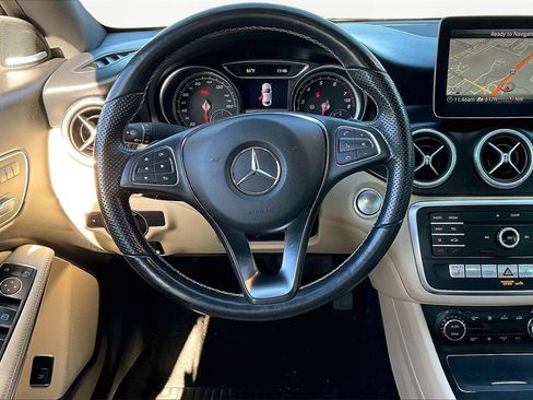 Used 2019 Mercedes-Benz CLA 250 4MATIC w/ Premium Package image 10