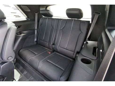 New 2026 Cadillac Vistiq Sport image 13