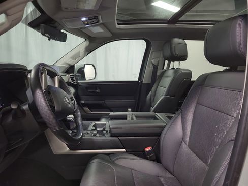 Used 2024 Toyota Tundra Limited AWD/4WD image 13