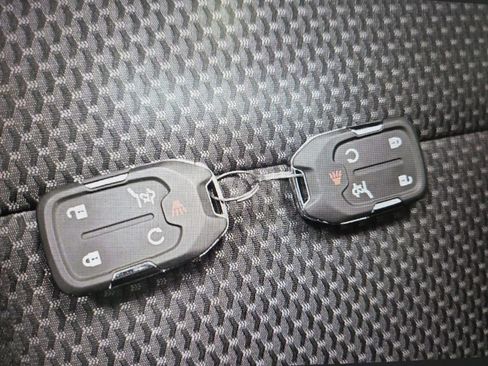 Used 2023 GMC Acadia SLE w/ Driver Convenience Package image 10