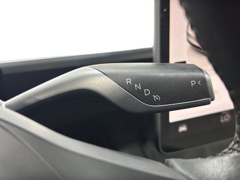 Used 2022 Tesla Model Y Long Range AWD/4WD image 27