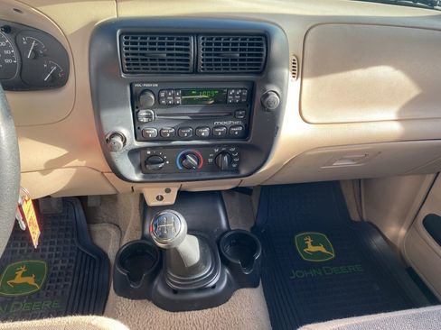 Used 2002 Ford Ranger XLT image 8