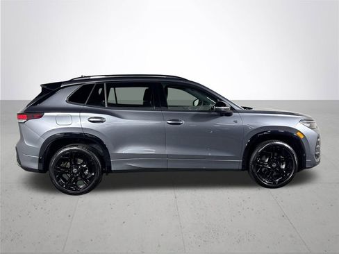 New 2025 Volkswagen Tiguan SE R-Line image 5