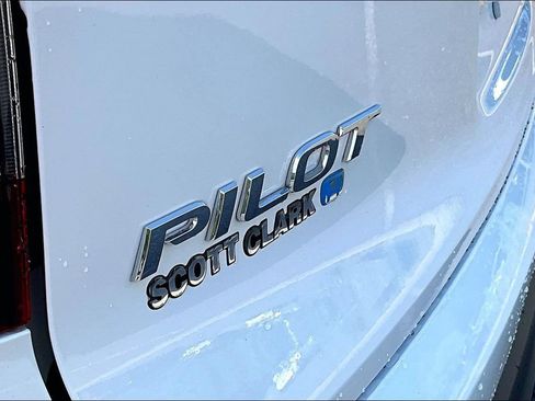 Used 2022 Honda Pilot Sport image 25