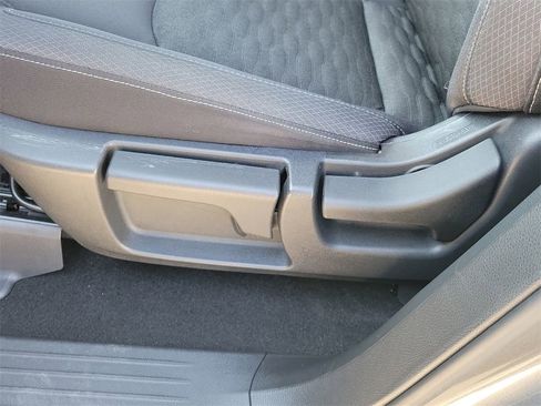 Used 2022 Nissan Pathfinder S image 12