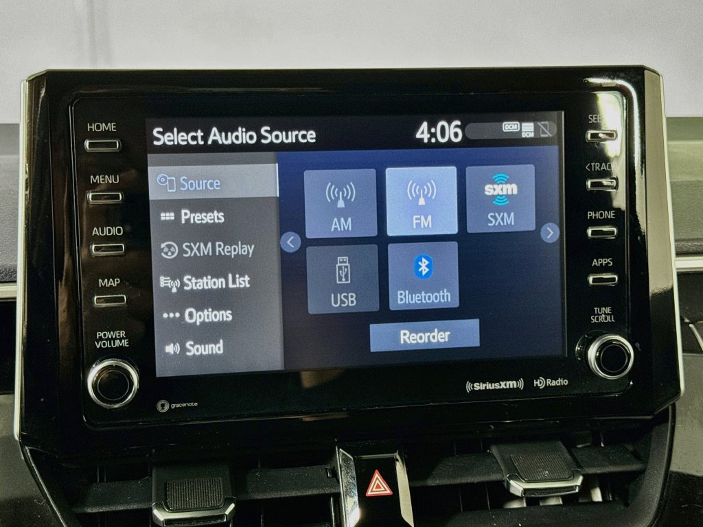 Used 2021 Toyota Corolla SE w/ Special Edition FWD image 31