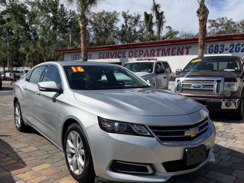 Used 2016 Chevrolet Impala LT w/ Convenience Package image 2