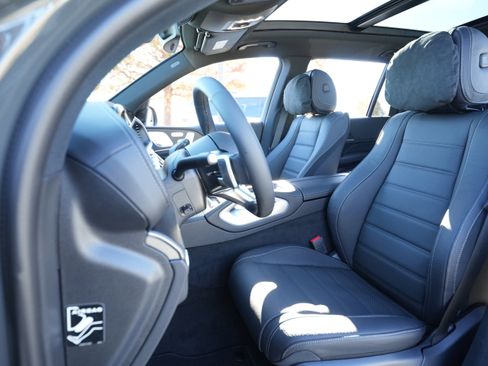 New 2026 Mercedes-Benz GLS 450 4MATIC image 38