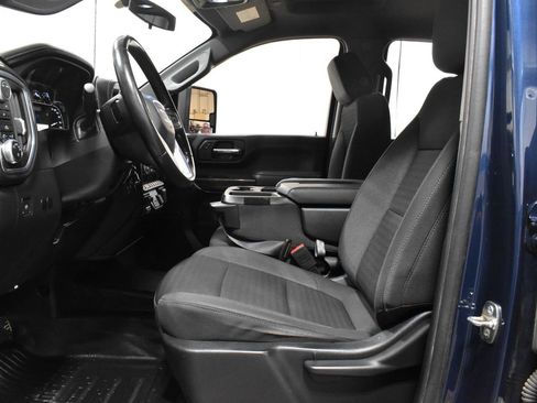 Used 2022 GMC Sierra 2500 SLE w/ X31 Off-Road Package AWD/4WD image 3