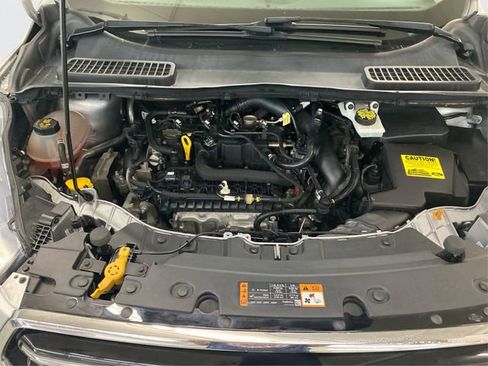 Used 2019 Ford Escape SE image 12