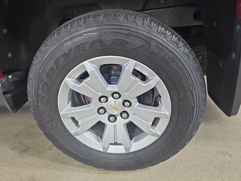 Used 2019 Chevrolet Colorado LT w/ LT Convenience Package AWD/4WD image 37