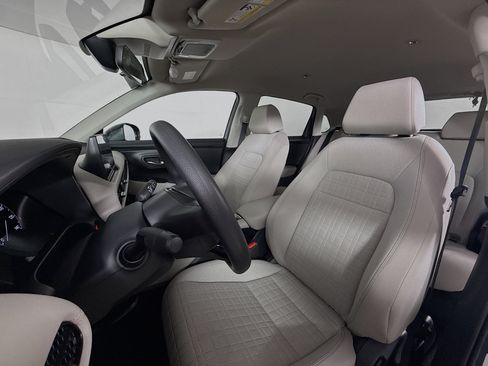 Certified 2026 Honda HR-V LX image 24