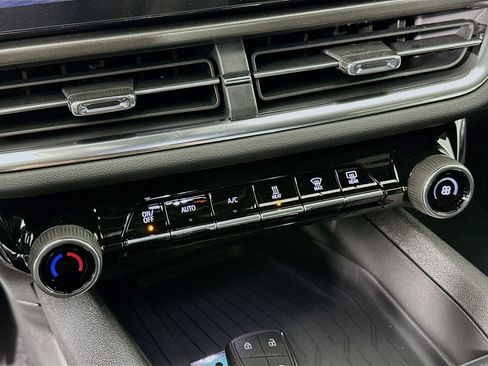 New 2026 Chevrolet Equinox EV LT image 16