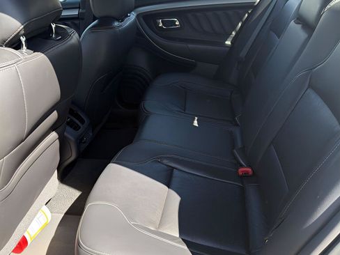Used 2015 Ford Taurus SEL w/ Equipment Group 201A FWD image 10
