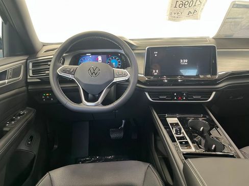 New 2026 Volkswagen Atlas Cross Sport SE image 18