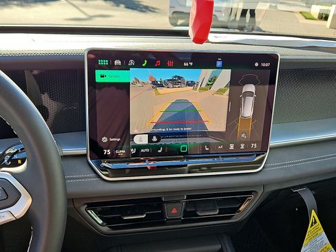 New 2026 Volkswagen Tiguan SE image 15