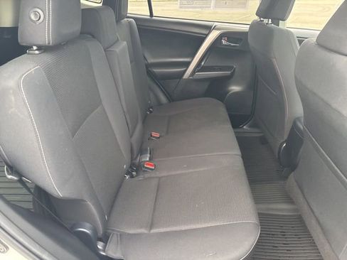 Used 2018 Toyota RAV4 XLE image 18