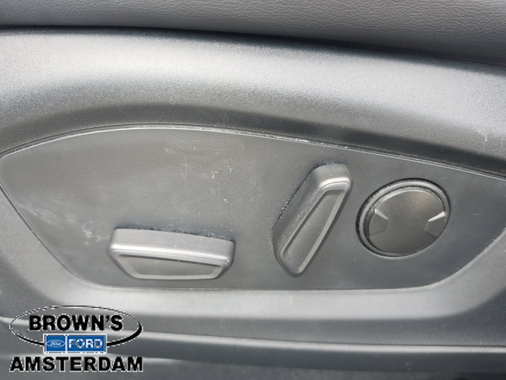 Used 2022 Ford Explorer XLT w/ Equipment Group 202A AWD/4WD image 19