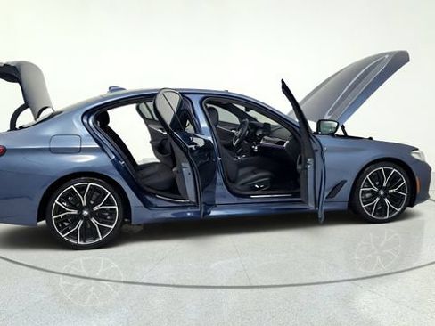 Used 2023 BMW 530i w/ M Sport Package RWD image 19