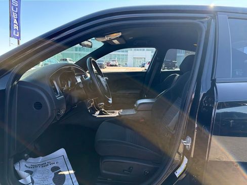 Used 2021 Dodge Charger SXT w/ Blacktop Package image 16