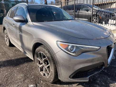 Used 2019 Alfa Romeo Stelvio Ti image 3
