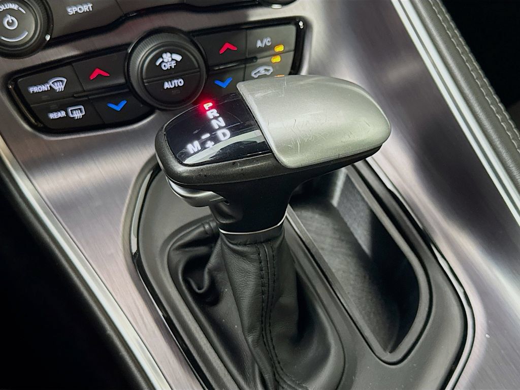 Used 2018 Dodge Challenger R/T RWD image 16