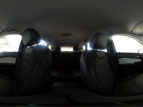 Used 2025 Chevrolet Trax LT w/ LT Convenience Package FWD image 36