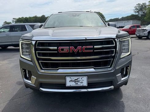 Used 2022 GMC Yukon SLT w/ SLT Premium Package AWD/4WD image 2