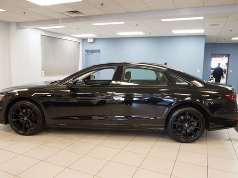 Used 2022 Audi A8 L 3.0T image 2