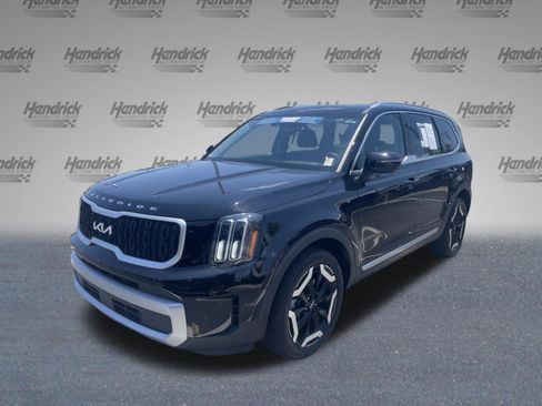 Used 2023 Kia Telluride EX w/ EX Captain's Chair Package FWD image 4