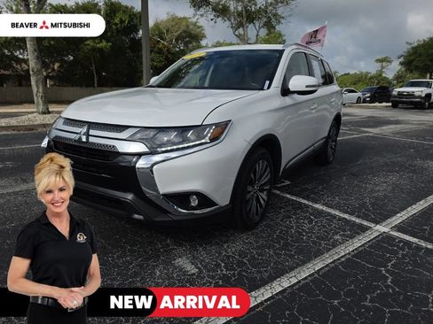 Used 2019 Mitsubishi Outlander SEL FWD image 1