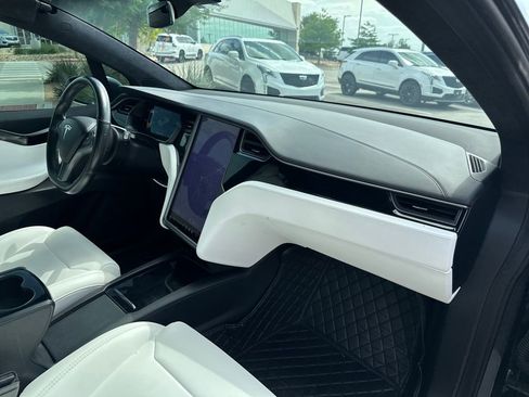 Used 2019 Tesla Model X Long Range AWD/4WD image 38
