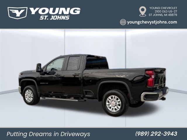Used 2022 Chevrolet Silverado 2500 LT w/ Convenience Package AWD/4WD image 3