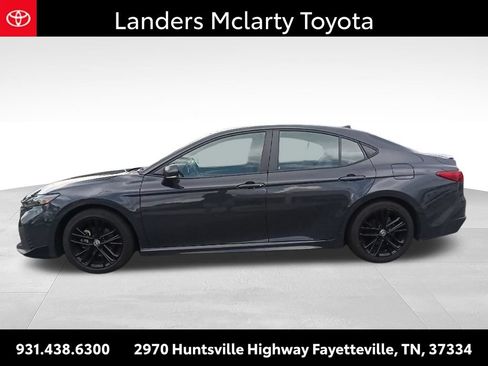 Used 2025 Toyota Camry SE FWD image 6