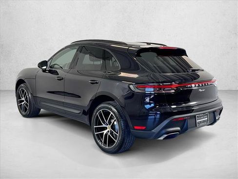 Used 2026 Porsche Macan AWD/4WD image 3