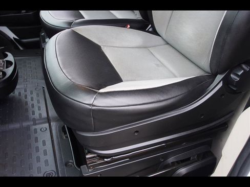 Used 2021 RAM ProMaster 2500 w/ Convenience Group image 15