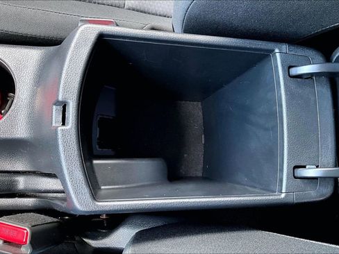 Used 2025 Kia Soul LX w/ LX Technology Package FWD image 34