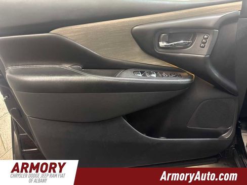 Used 2018 Nissan Murano Platinum w/ Cargo Package image 7