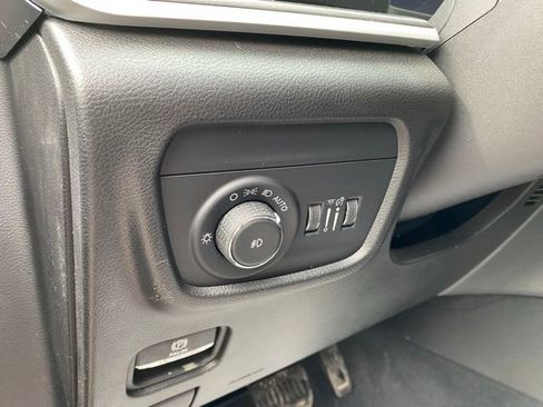 Used 2023 Jeep Grand Cherokee Limited w/ Luxury Tech Group II AWD/4WD image 22