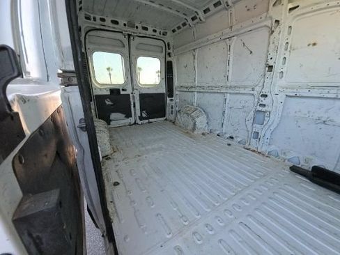 Used 2022 RAM ProMaster 2500 FWD image 9