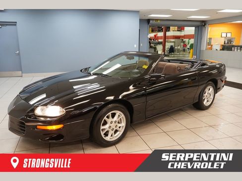 Used 2002 Chevrolet Camaro LT RWD image 1