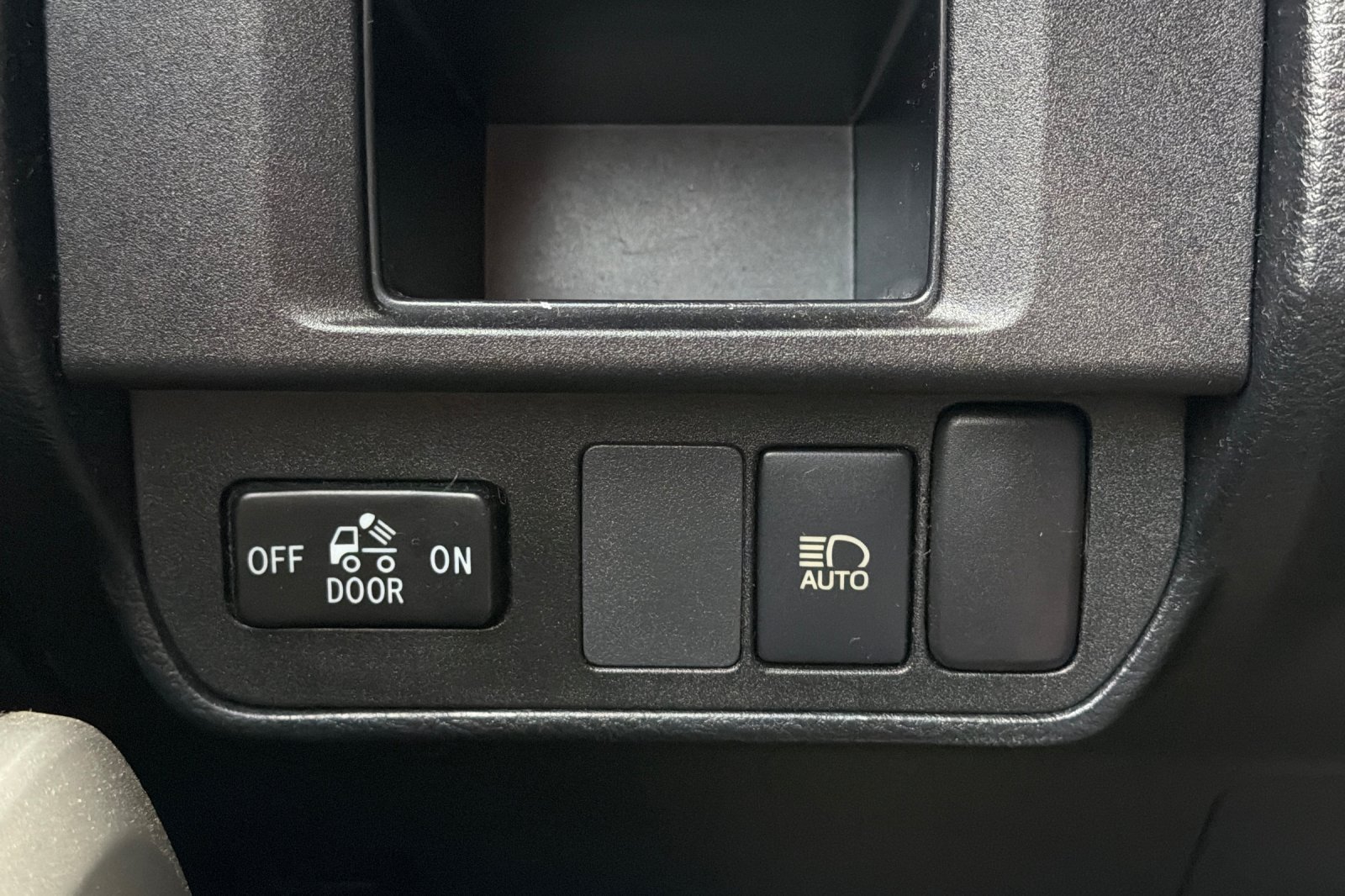 Used 2019 Toyota Tacoma SR5 RWD image 34