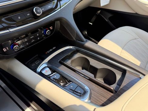 Certified 2023 Buick Enclave Avenir FWD image 33