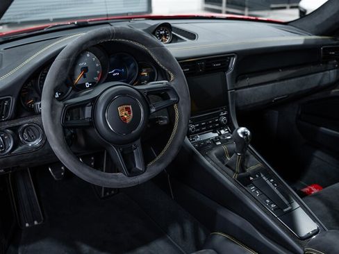 Used 2019 Porsche 911 GT3 RWD image 46